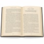 Oliver Twist - Edição importada em inglês - Capa dura com relevo